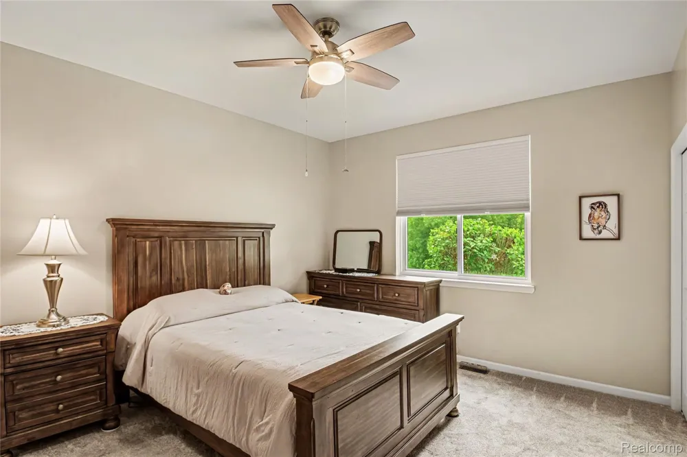 1388 Luxington Drive Lapeer City, MI 48446
