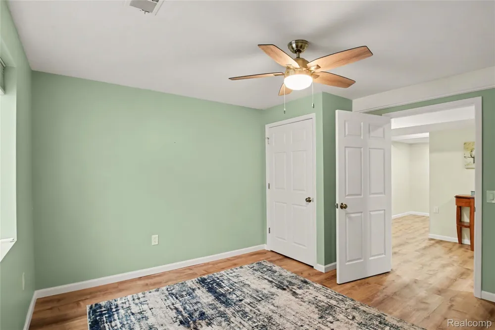1388 Luxington Drive Lapeer City, MI 48446
