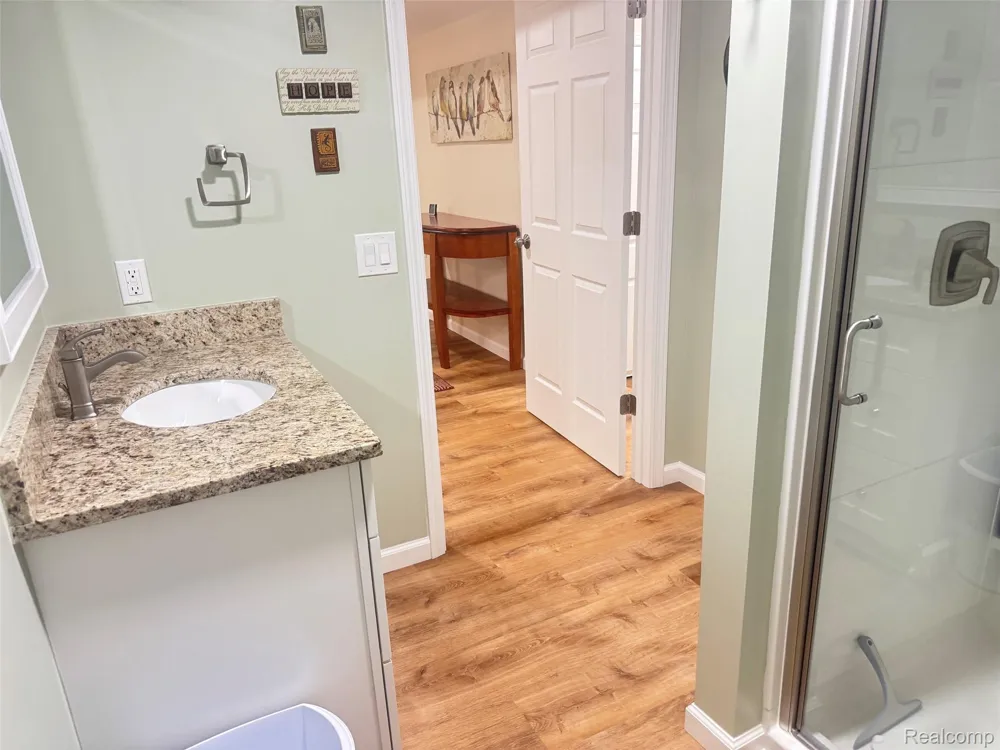 1388 Luxington Drive Lapeer City, MI 48446