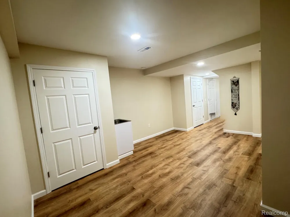 1388 Luxington Drive Lapeer City, MI 48446