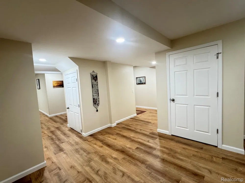 1388 Luxington Drive Lapeer City, MI 48446