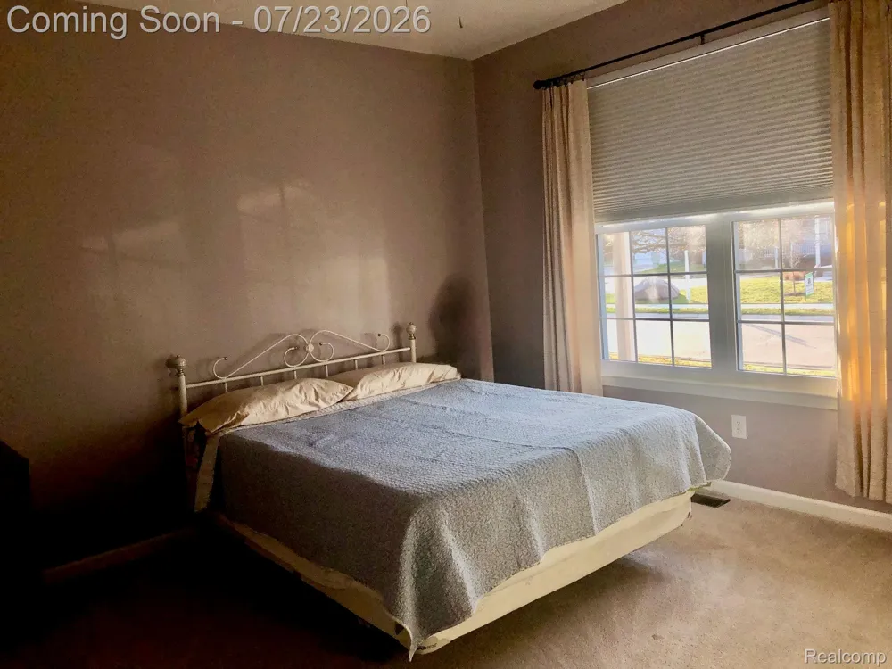 1388 Luxington Drive Lapeer City, MI 48446