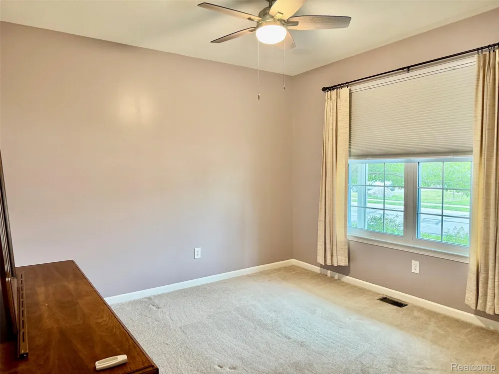 1388 Luxington Drive Lapeer City, MI 48446
