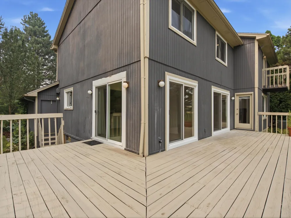 3926 Lakes Edge Drive Commerce Charter Township, MI 48382
