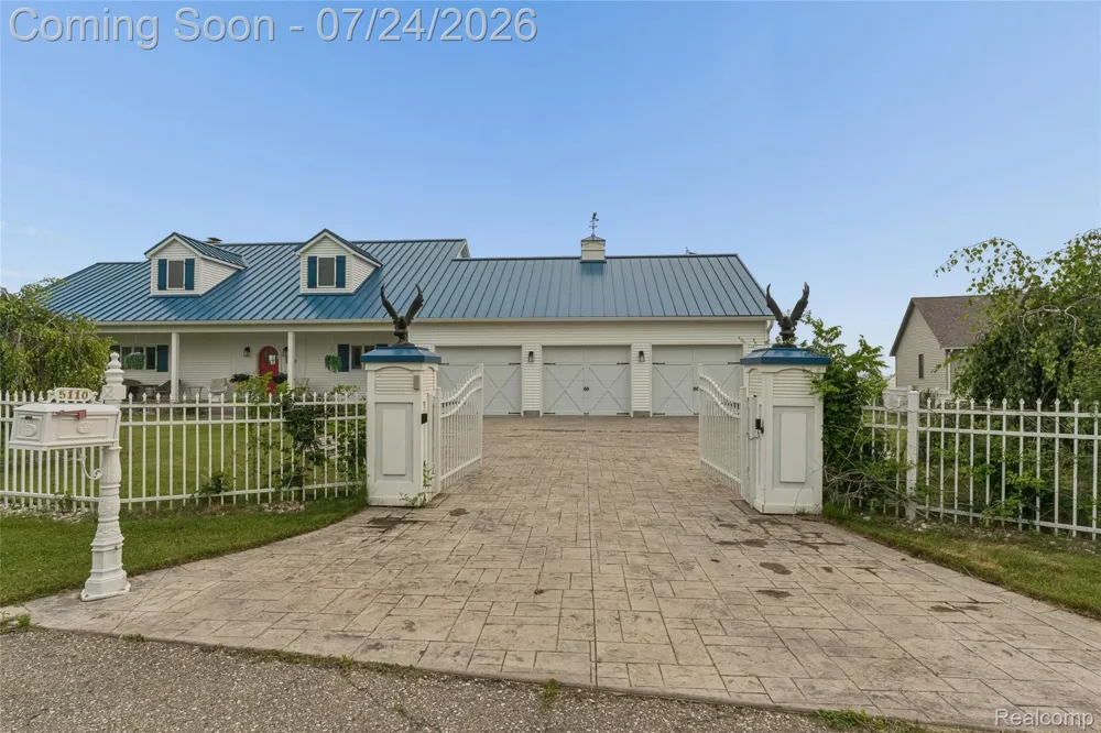 5110 Shorefront Lane Port Hope Village, MI 48468