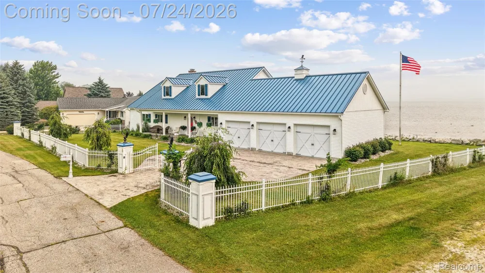 5110 Shorefront Lane Port Hope Village, MI 48468
