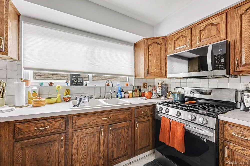 37400 Hacker Drive Sterling Heights City, MI 48310
