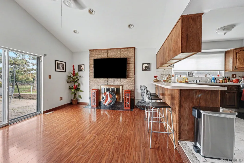 37400 Hacker Drive Sterling Heights City, MI 48310