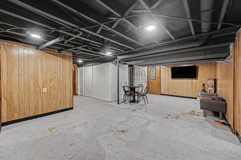 37400 Hacker Drive Sterling Heights City, MI 48310