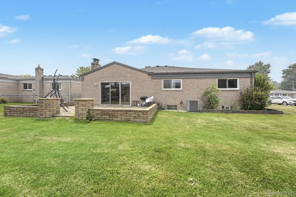 37400 Hacker Drive Sterling Heights City, MI 48310