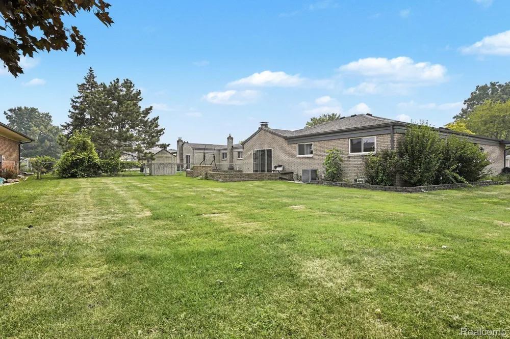 37400 Hacker Drive Sterling Heights City, MI 48310
