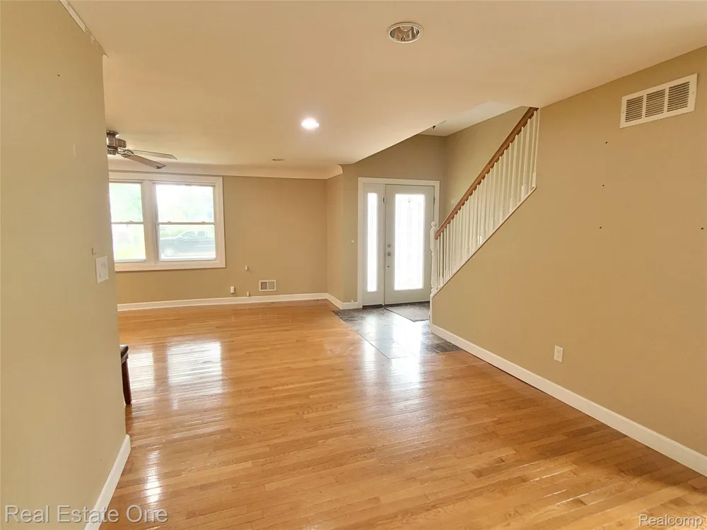 2715 3rd Street Wyandotte City, MI 48192