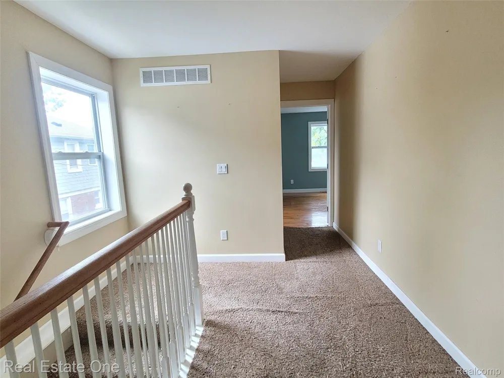 2715 3rd Street Wyandotte City, MI 48192