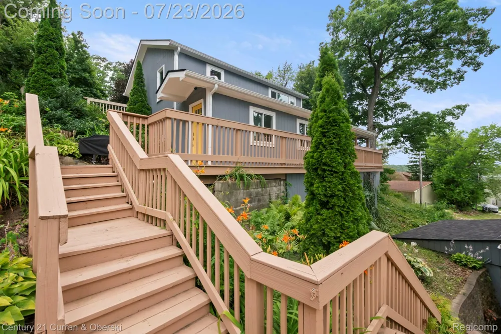 10492 Lake Shore Drive Tyrone Township, MI 48430