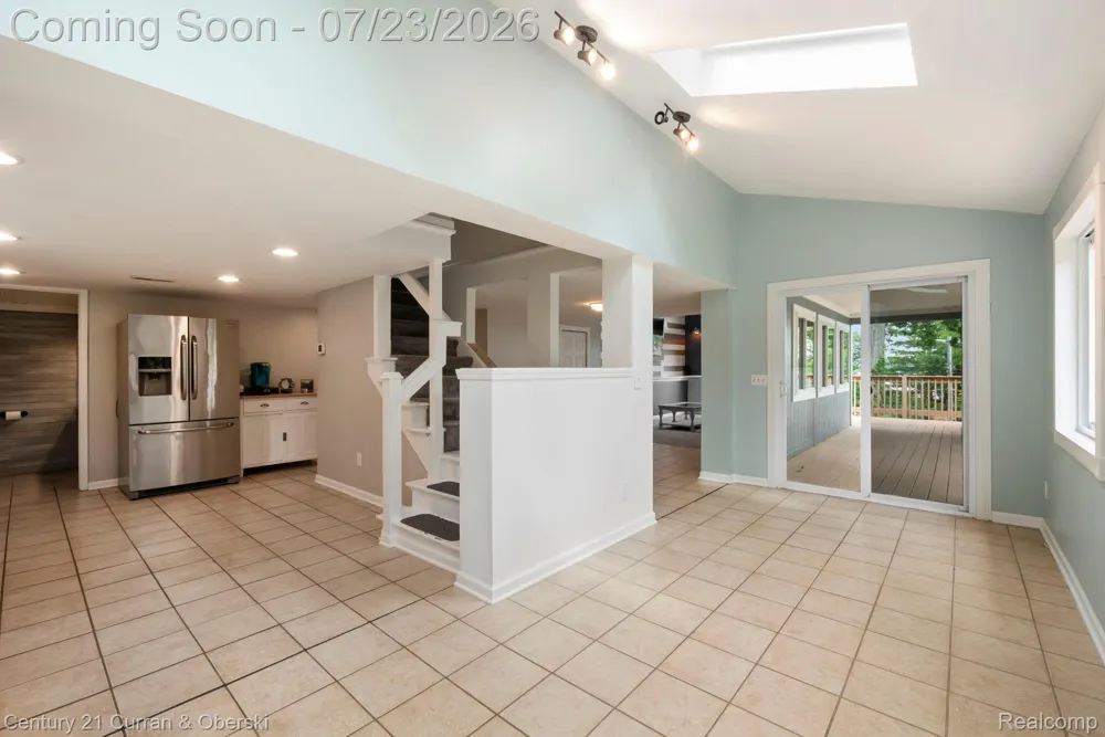 10492 Lake Shore Drive Tyrone Township, MI 48430