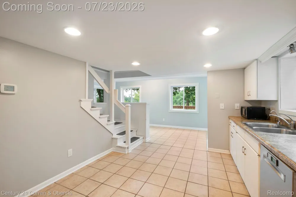10492 Lake Shore Drive Tyrone Township, MI 48430