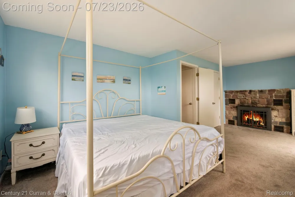 10492 Lake Shore Drive Tyrone Township, MI 48430