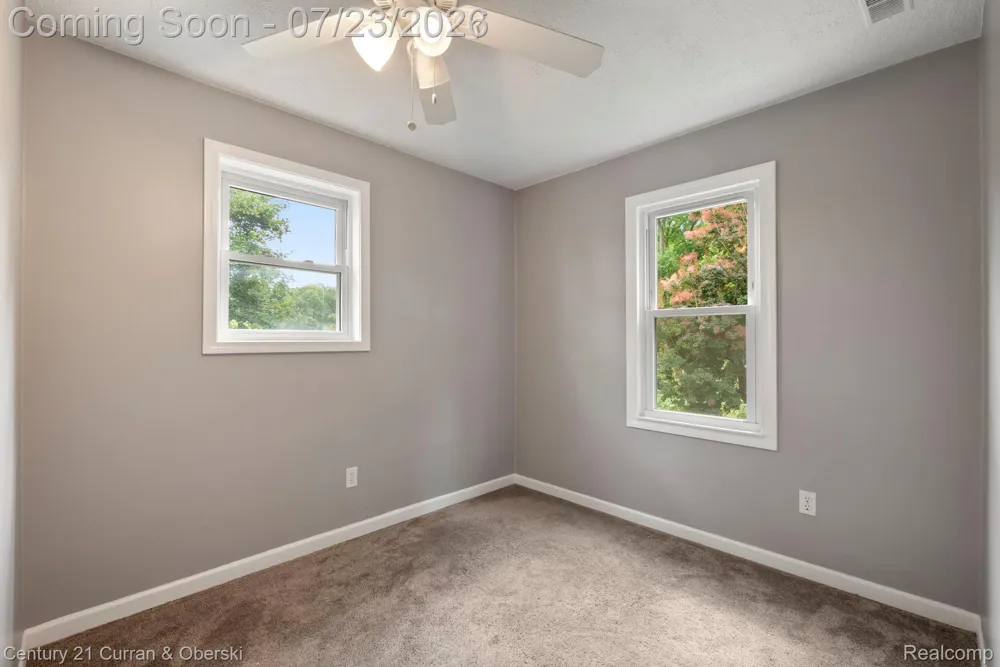 10492 Lake Shore Drive Tyrone Township, MI 48430