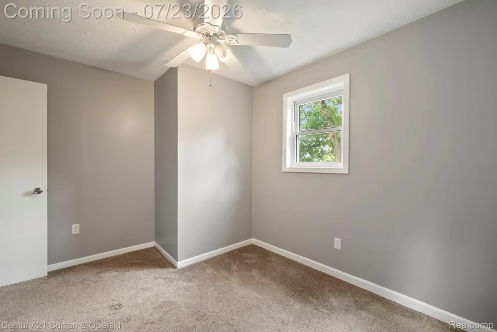 10492 Lake Shore Drive Tyrone Township, MI 48430