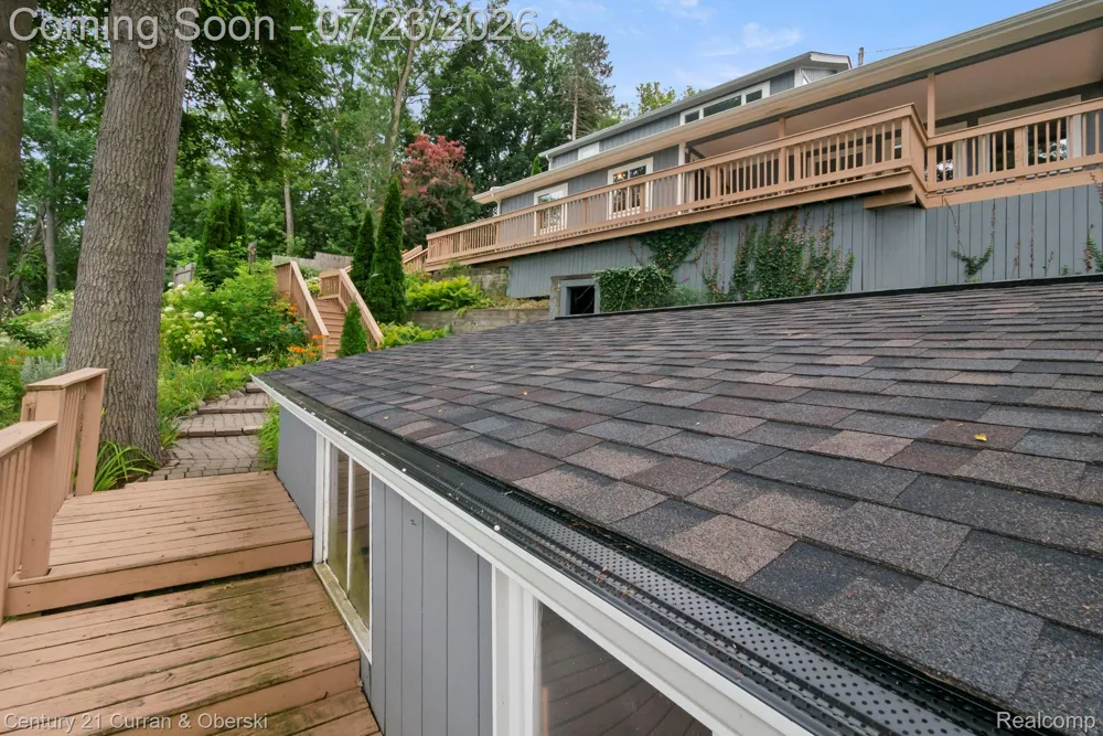10492 Lake Shore Drive Tyrone Township, MI 48430