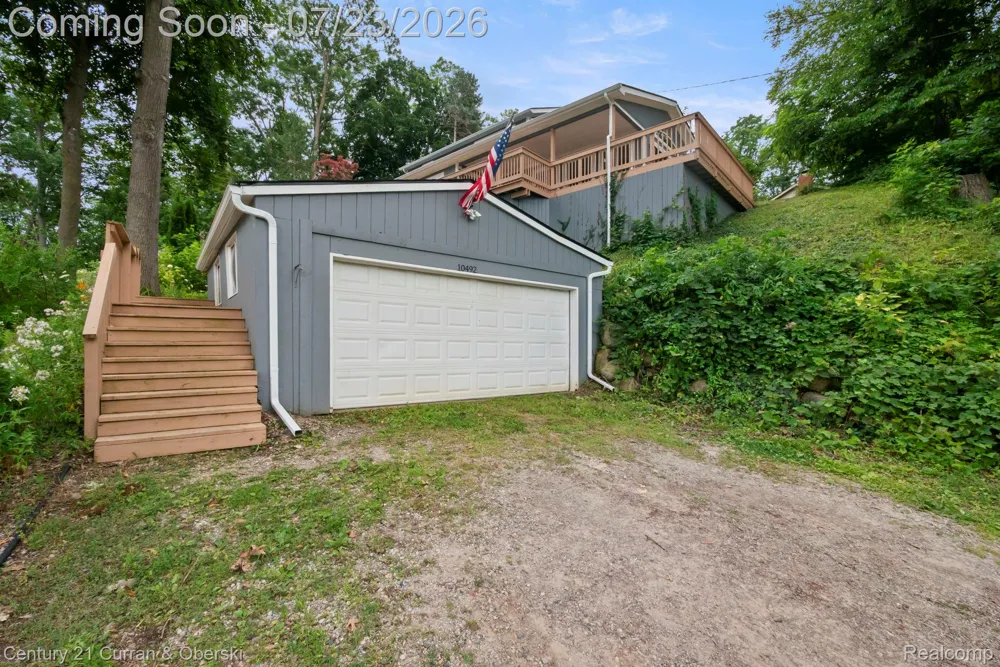 10492 Lake Shore Drive Tyrone Township, MI 48430