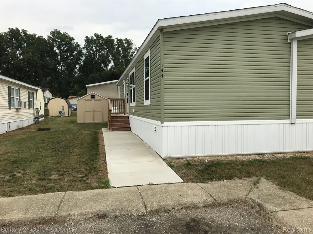 6564 E Michigan Avenue #144 Saline City, MI 48176