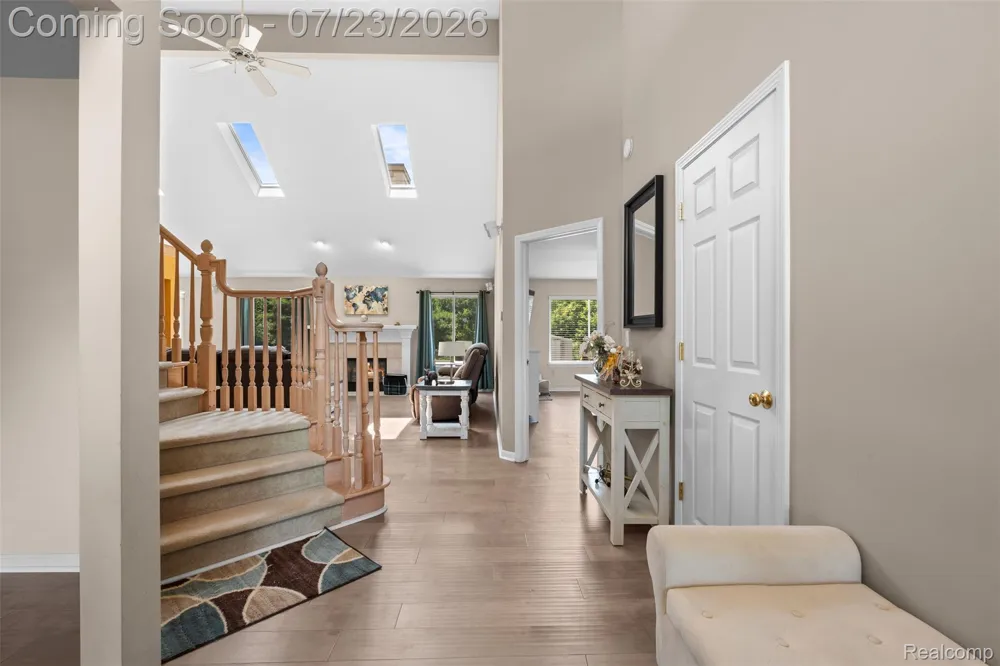19550 Shorecrest Drive Clinton Charter Township, MI 48038