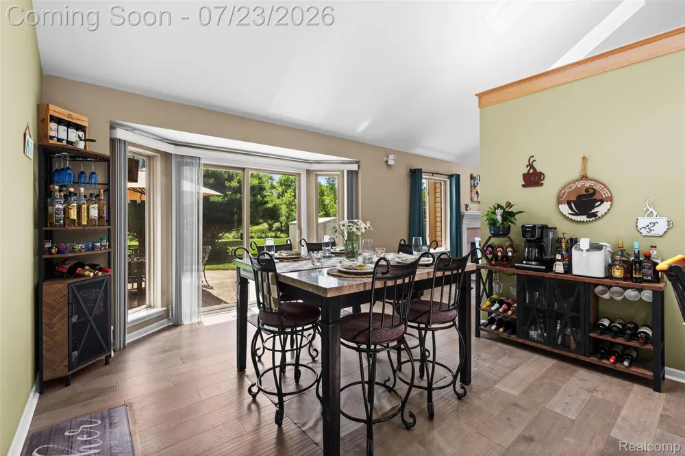 19550 Shorecrest Drive Clinton Charter Township, MI 48038