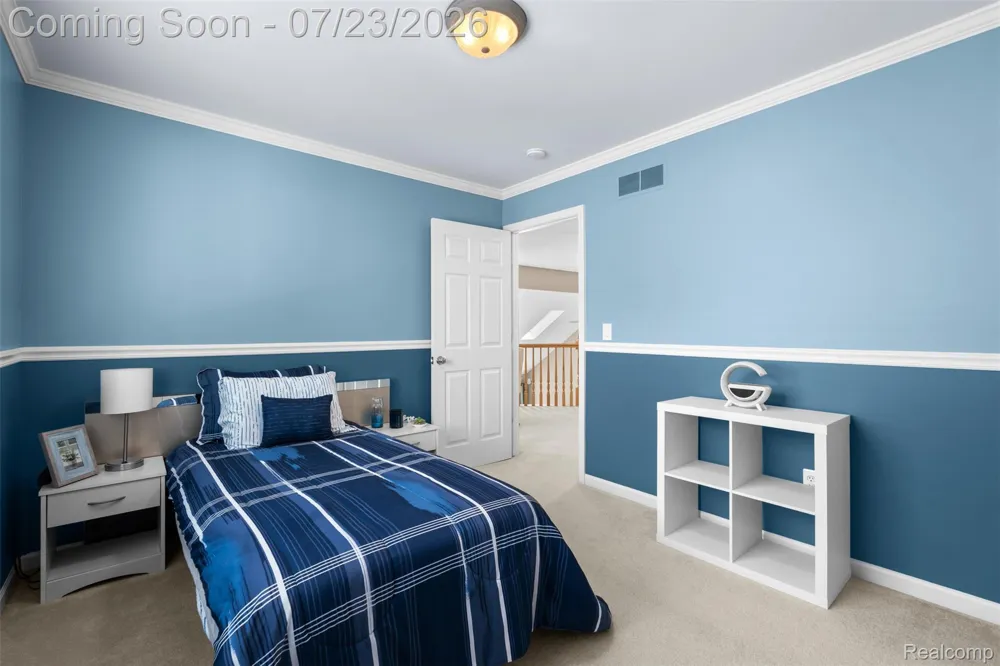 19550 Shorecrest Drive Clinton Charter Township, MI 48038