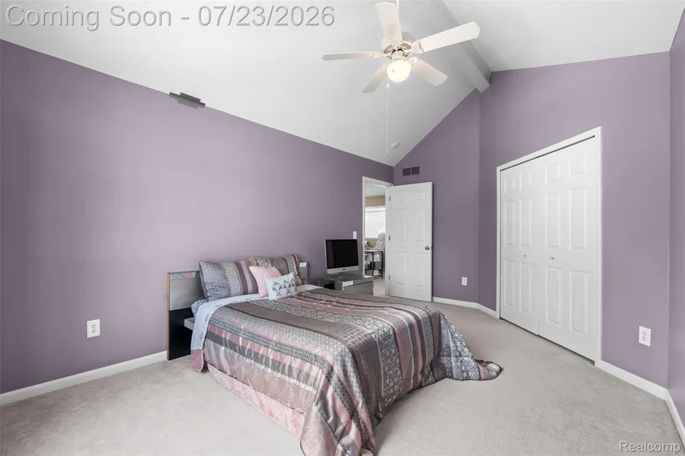 19550 Shorecrest Drive Clinton Charter Township, MI 48038