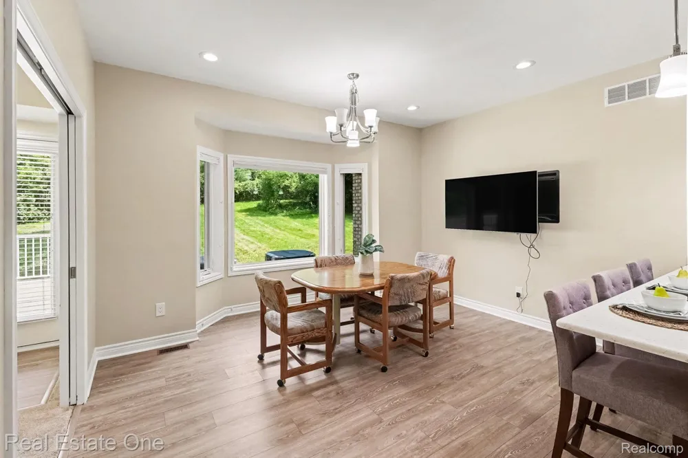 1755 Gray Twig Lane Milford Charter Township, MI 48381