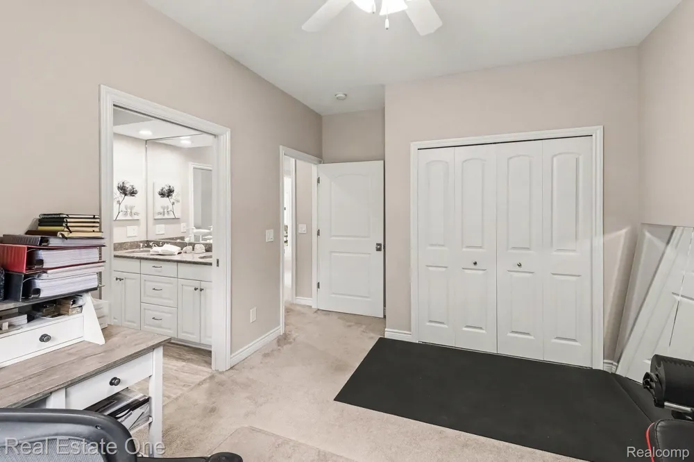 1755 Gray Twig Lane Milford Charter Township, MI 48381