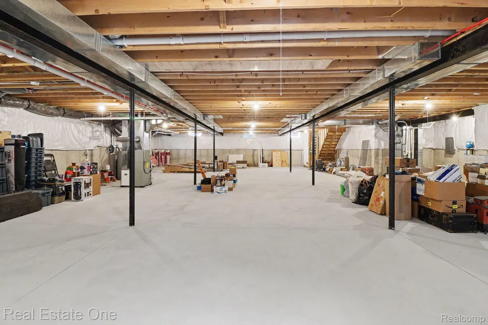 1755 Gray Twig Lane Milford Charter Township, MI 48381