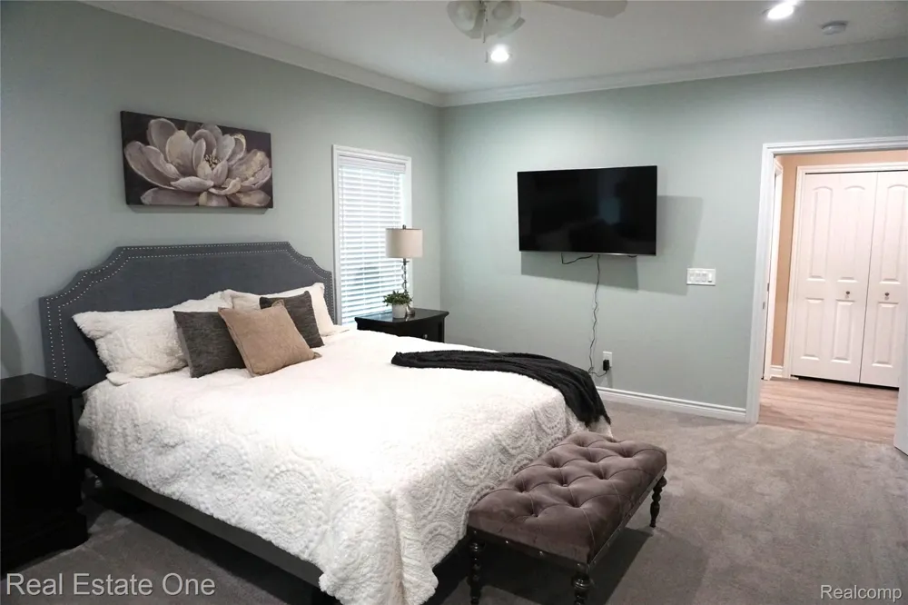 1755 Gray Twig Lane Milford Charter Township, MI 48381
