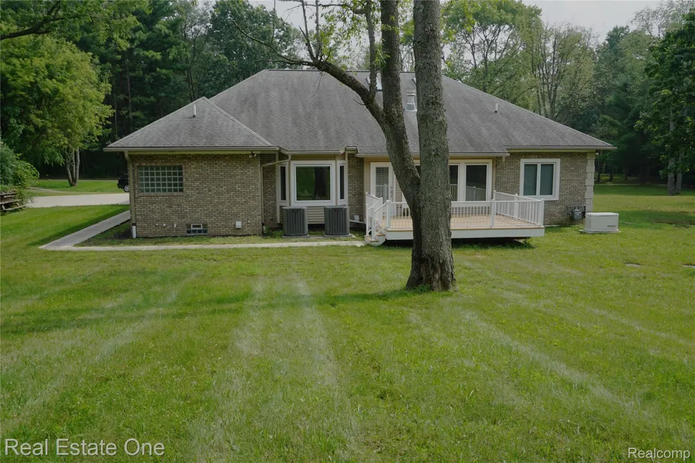 1755 Gray Twig Lane Milford Charter Township, MI 48381