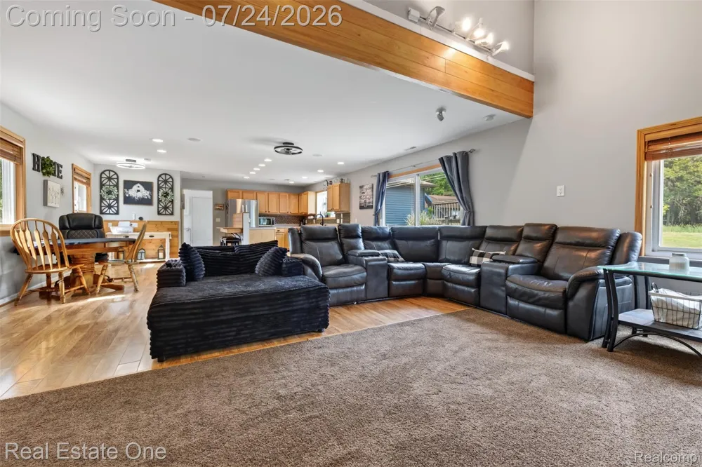 11201 Horton Road Groveland Township, MI 48442