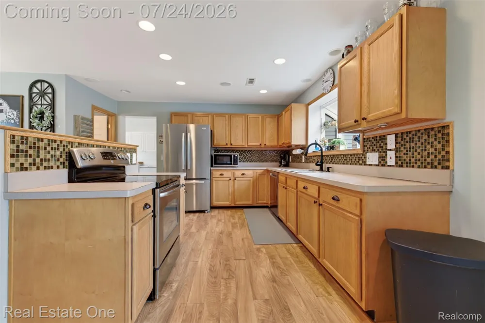 11201 Horton Road Groveland Township, MI 48442