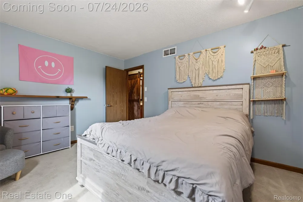 11201 Horton Road Groveland Township, MI 48442