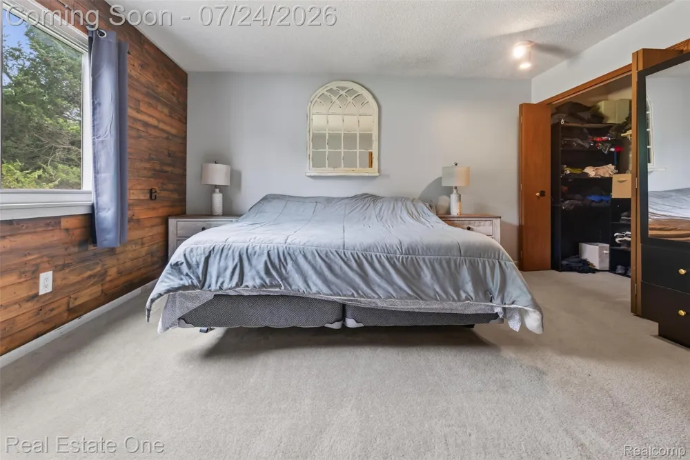 11201 Horton Road Groveland Township, MI 48442
