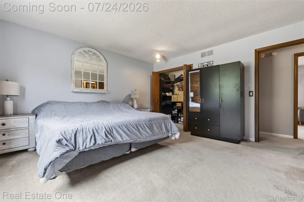 11201 Horton Road Groveland Township, MI 48442