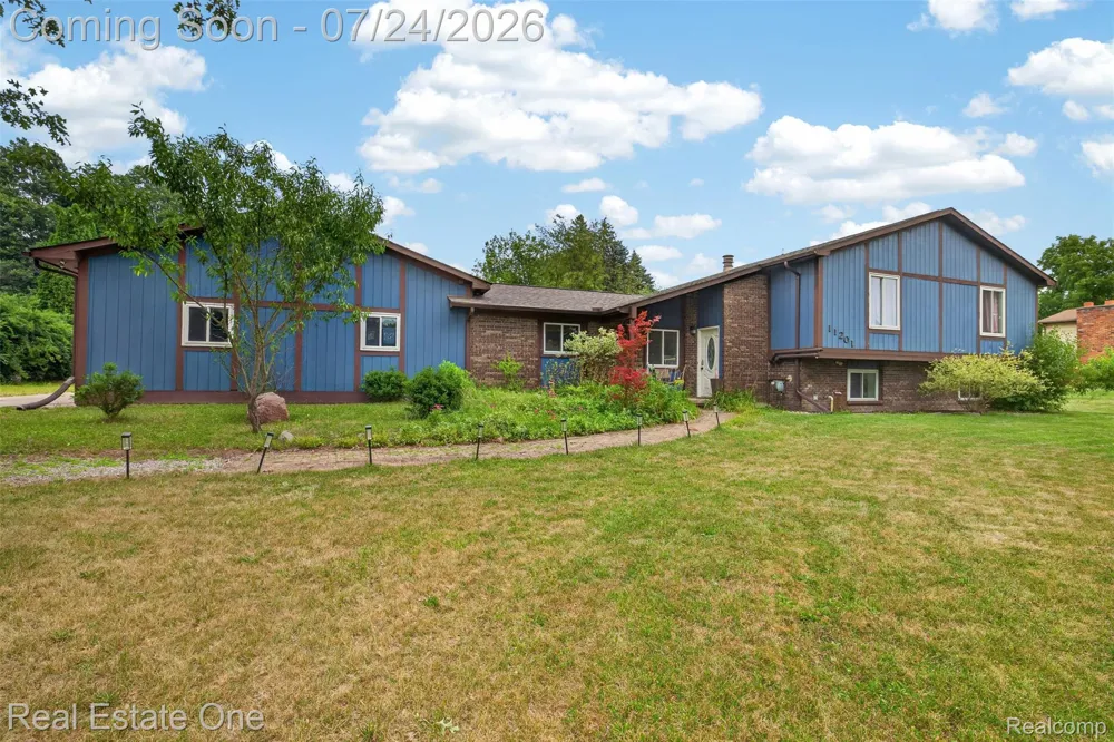 11201 Horton Road Groveland Township, MI 48442