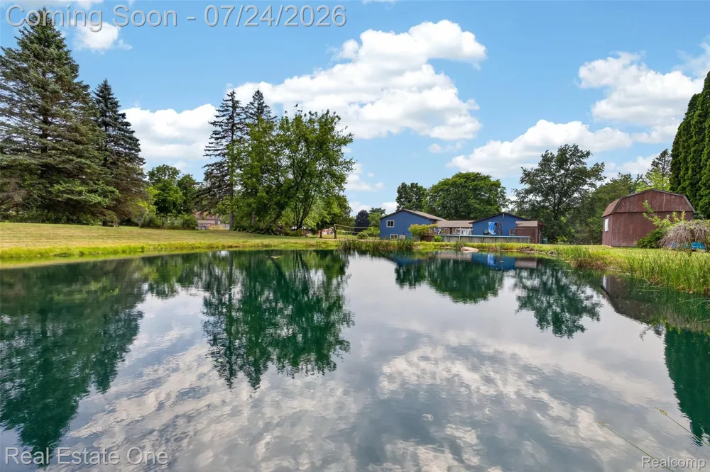 11201 Horton Road Groveland Township, MI 48442