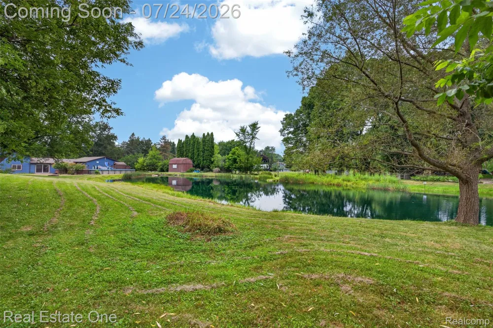 11201 Horton Road Groveland Township, MI 48442