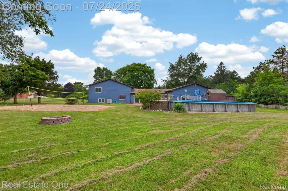 11201 Horton Road Groveland Township, MI 48442