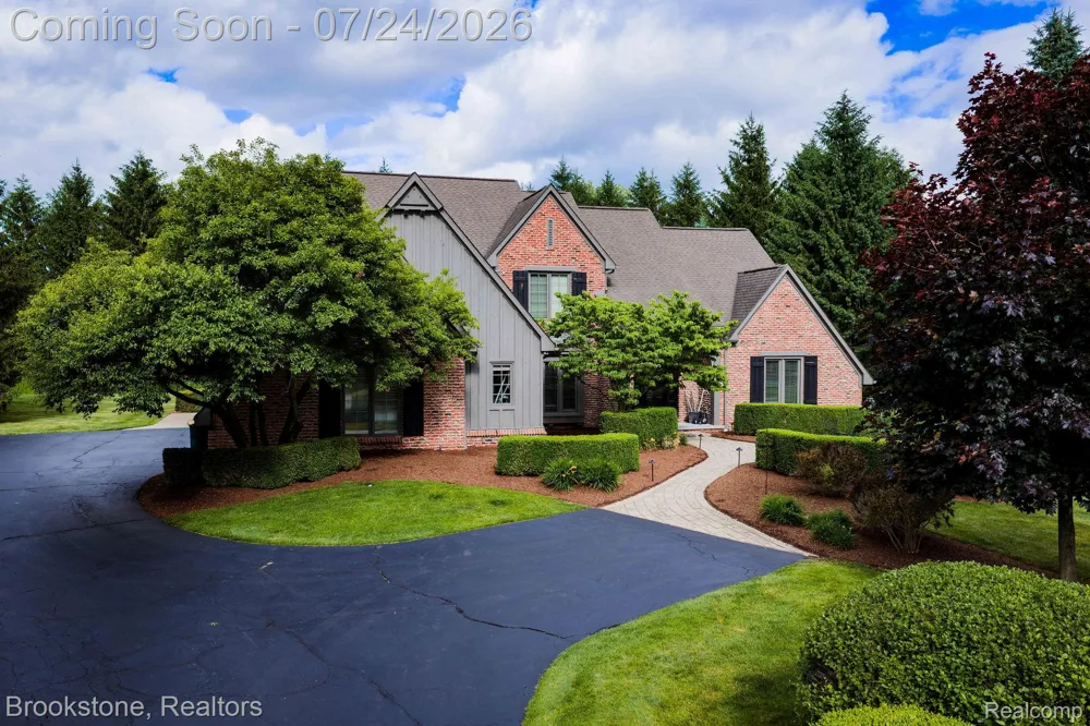 7768 Somerhill Lane Springfield Charter Township, MI 48348