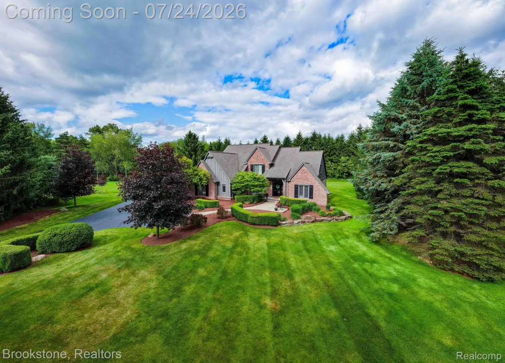 7768 Somerhill Lane Springfield Charter Township, MI 48348