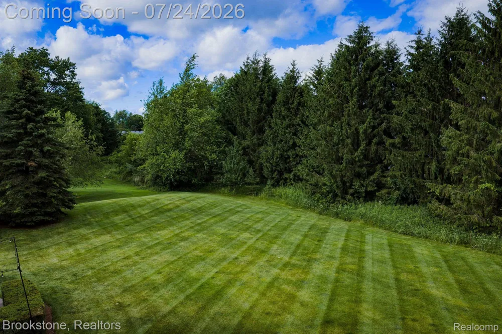 7768 Somerhill Lane Springfield Charter Township, MI 48348