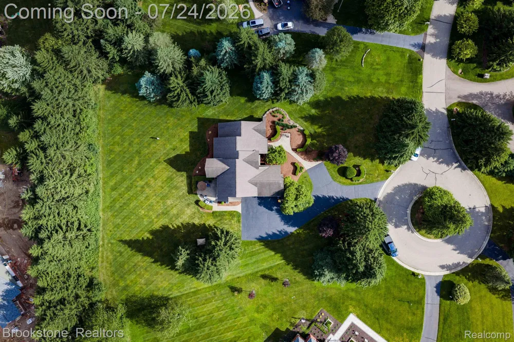 7768 Somerhill Lane Springfield Charter Township, MI 48348