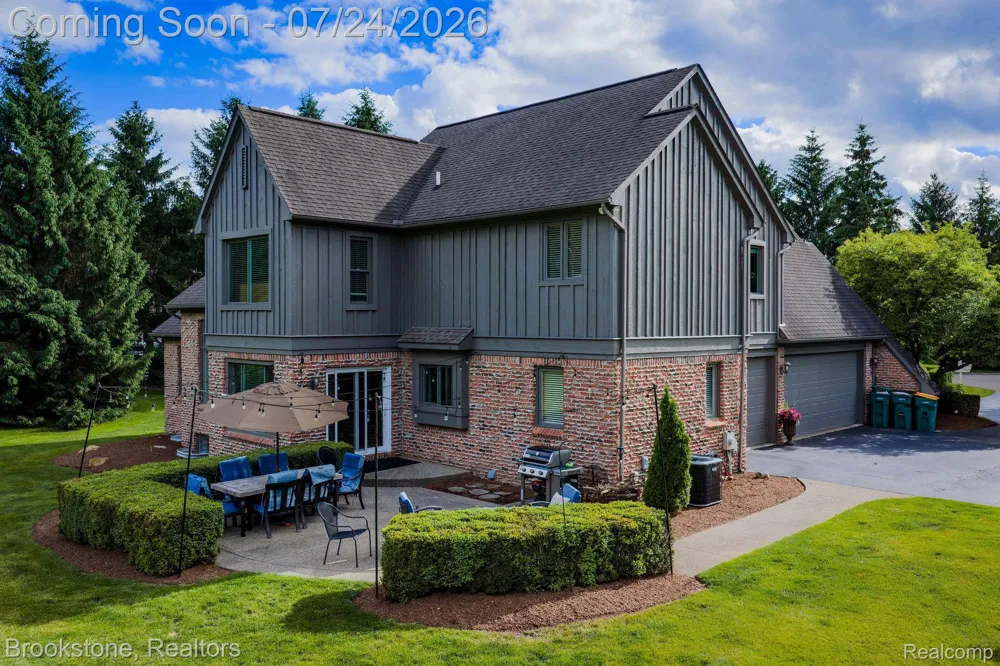 7768 Somerhill Lane Springfield Charter Township, MI 48348