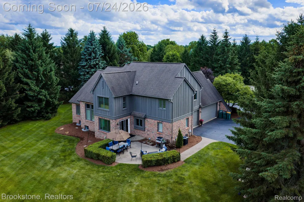 7768 Somerhill Lane Springfield Charter Township, MI 48348